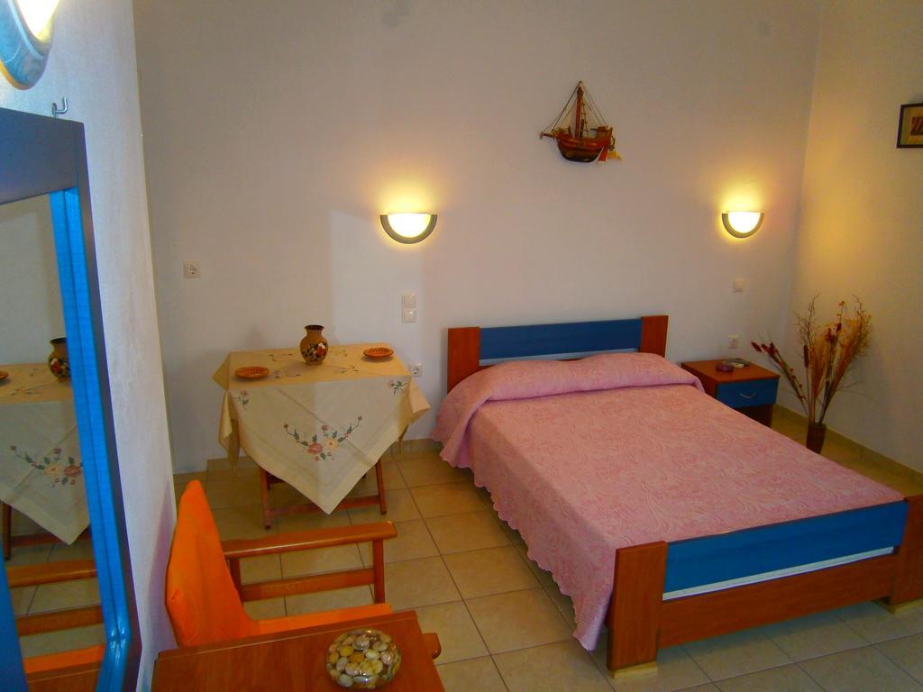 Iremia Rooms Adámasz Kültér fotó