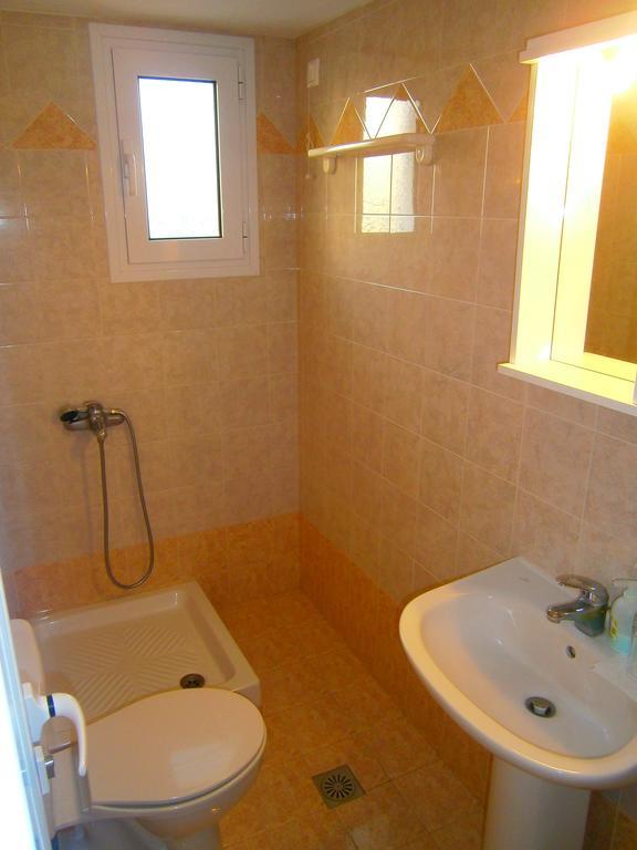 Iremia Rooms Adámasz Kültér fotó