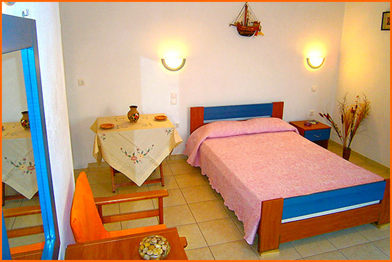 Iremia Rooms Adámasz Kültér fotó