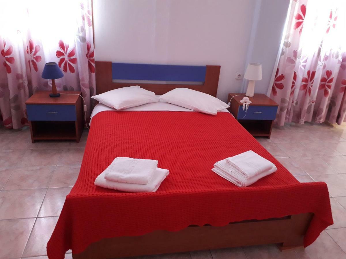 Iremia Rooms Adámasz Kültér fotó